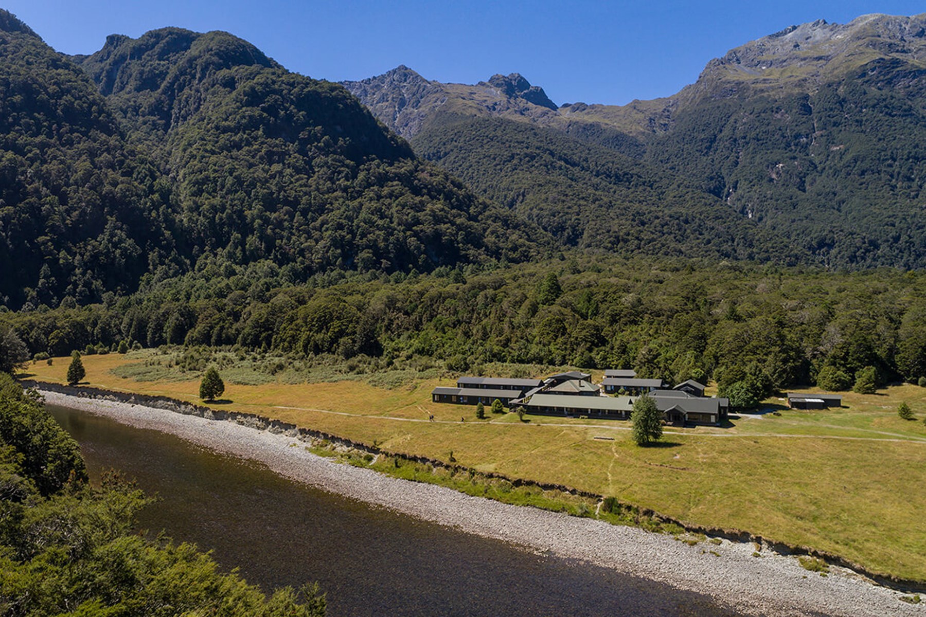 Across the river to Glade House on the Milford Track guided walk